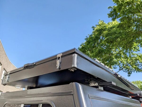Quick Pitch | Aero Light Weight Roof Top Tent - Image 4