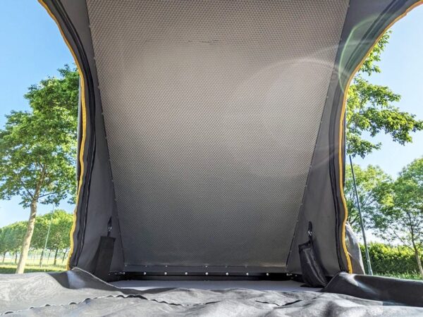 Quick Pitch | Aero Light Weight Roof Top Tent - Image 7