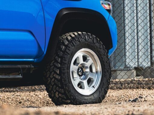 FUEL | FC860 HYPE | 17X8.5 6X5.5 10MM OFFSET | MACHINED - Image 4